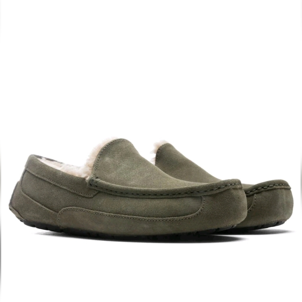 NEW UGG Ascot Slip-On